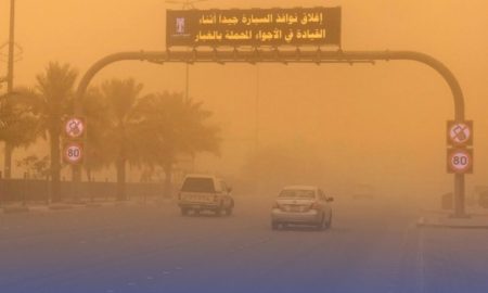رياح نشطة تضرب مناطق سعودية وتحذيرات من تدني الرؤية