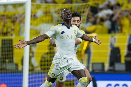 النصر يتقدم ضمك بهدف ساديو ماني