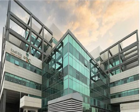 "الصحة" تدعو ضيوف الرحمن إلى تجنب مشاركة أدوات الحلاقة عند التحلل منعًا للعدوى
