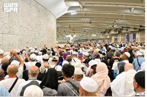 برنامج حج الطلبة الدوليين بجامعة الملك سعود يواصل رسالته العالمية بمشاركة 50 طالبًا هذا العام