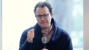 لماذا توقف أنثروبيك الوصول إلى نماذج الذكاء الاصطناعي فيبل 5 وميثوس 5