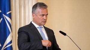 الرئيس الروماني يكلّف أدريان فيستيا برئاسة الحكومة