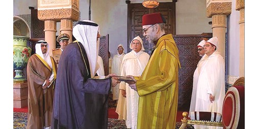سفيرنا لدى المغرب يقدم أوراق اعتماده للملك محمد السادس