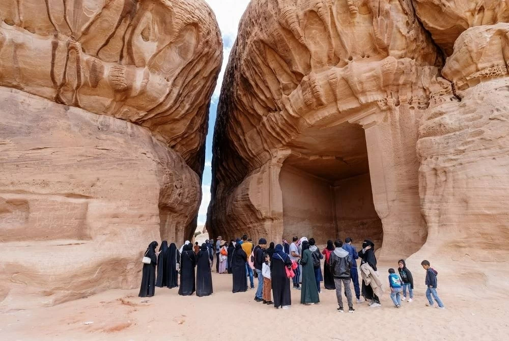 «السياحة السعودية» تعانق التاريخ وتكسر الأرقام بـ 304 مليارات ريال – أخبار السعودية