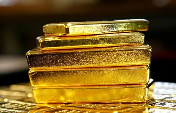 الذهب يهبط أكثر من 2% مع ارتفاع الدولار بفضل توقعات الفائدة – أخبار السعودية
