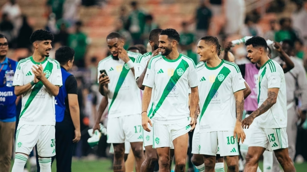 روجر إيبانيز يقود الدفاع في مباراة البرازيل ومصر الودية