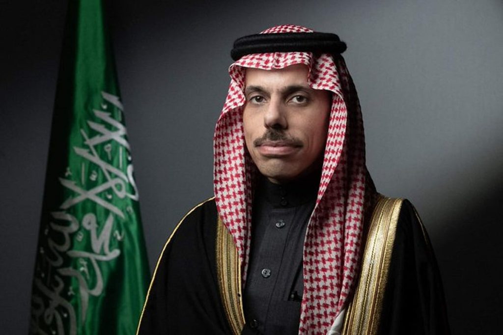 وزير الخارجية يبحث العلاقات الثنائية مع نظيره البرتغالي