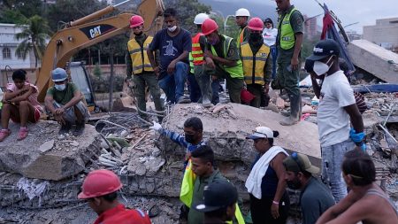 أضرار زلزال فنزويلا تقترب من 20 مليار دولار تقول مجموعة البنك الدولي