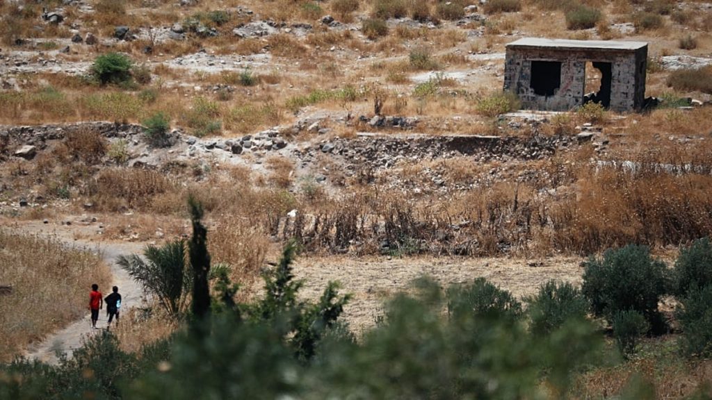 غداة دعوة غوتيريش لـ”وقف الانتهاكات”.. قصف مدفعي وتوغل إسرائيلي جديد في جنوب سوريا