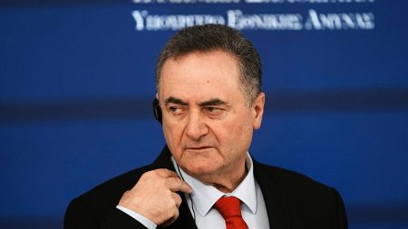 تل أبيب تتمسك بوجودها العسكري في جنوب لبنان.. وبيروت تطالب بتطبيق بنود “اتفاق الإطار”