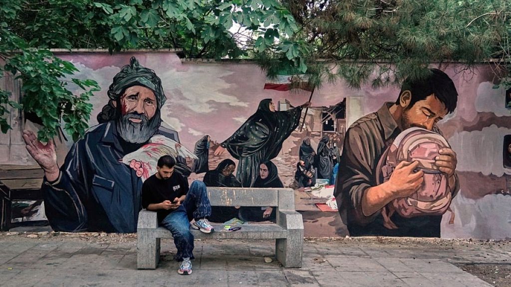 بعد 120 يومًا على قصف مدرسة ميناب.. تقرير يسلط الضوء على تحقيق لا يزال “طي الكتمان”