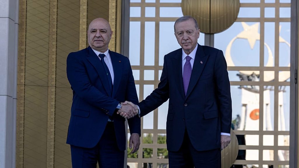 أردوغان يعرض دعماً لإعمار جنوب لبنان.. ويؤكد للرئيس اللبناني: مستعدون لأي ترتيبات أمنية مستقبلية
