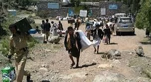 افتعال الأزمات للتغطية على عجز الحوثيين عن صرف المرتبات