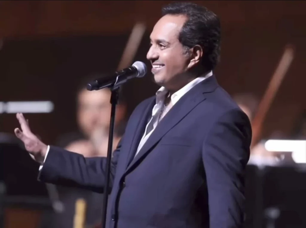 في رحلة «السندباد» إلى المسرح الملكي بالمغرب.. «سكت الكلام» وغنّى راشد – أخبار السعودية