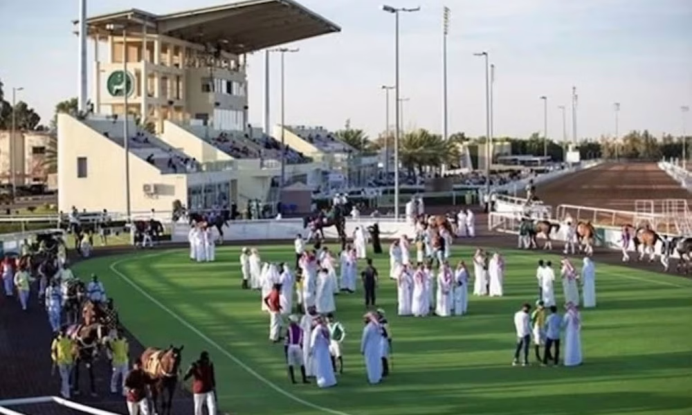 انطلاق موسم سباقات الطائف في ميدان الملك خالد للفروسية