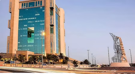 أمانة جدة تباشر إشعار أصحاب المباني والمحلات الآيلة للسقوط بمحيط سوق القوزين