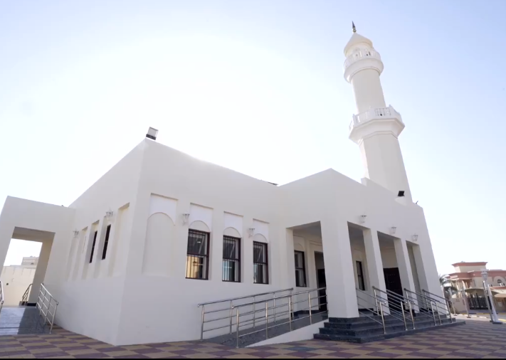 يعتمد حلولًا مبتكرة في الطاقة والمياه.. قطر تدشن أول مسجد ذكي
