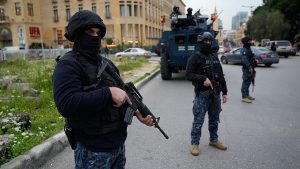 لبنان يوقف ضابطاً سورياً سابقاً.. ماذا جرى داخل سفارة دمشق في بيروت؟