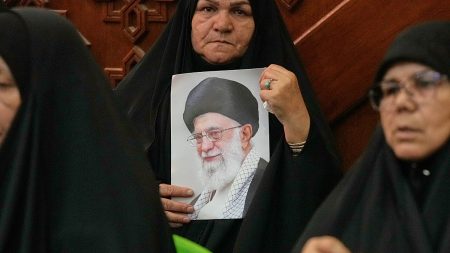 واشنطن تتوعد طهران بـ”أقسى العقوبات في التاريخ”.. وإسرائيل تصعّد في غزة ولبنان