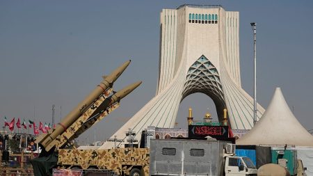 “جيروزاليم بوست”: سرعة تعافي قدرات إيران العسكرية “تصدم” مسؤولين إسرائيليين