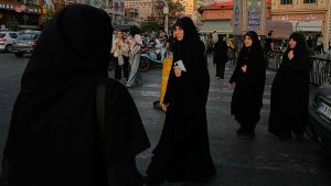 تحركات فيلق القدس تكشف ملامح المرحلة المقبلة.. هكذا تُعِدّ إيران حلفاءها لأي ضربة أمريكية