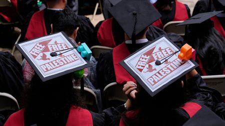قاضٍ أميركي يردّ دعوى ترامب ضد جامعة هارفارد بشأن الاحتجاجات المناهضة لإسرائيل