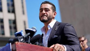 فوز عبد الرحمن السيد المعارض للدعم الأميركي لإسرائيل في الانتخابات التمهيدية للديمقراطيين في ميشيغن