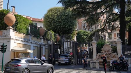 بيروت تتحدث عن جمود وواشنطن تصف الأجواء بـ”الإيجابية”.. إلى أين وصلت مفاوضات روما؟