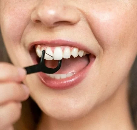 خيط الأسنان.. ضرورة يغفل عنها الكثير – أخبار السعودية