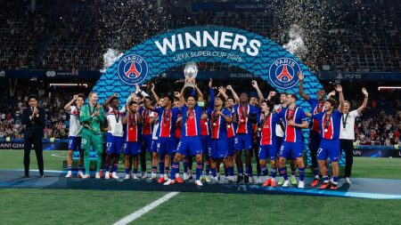 باريس سان جيرمان يتوج بطلاً لـ كأس السوبر الأوروبي