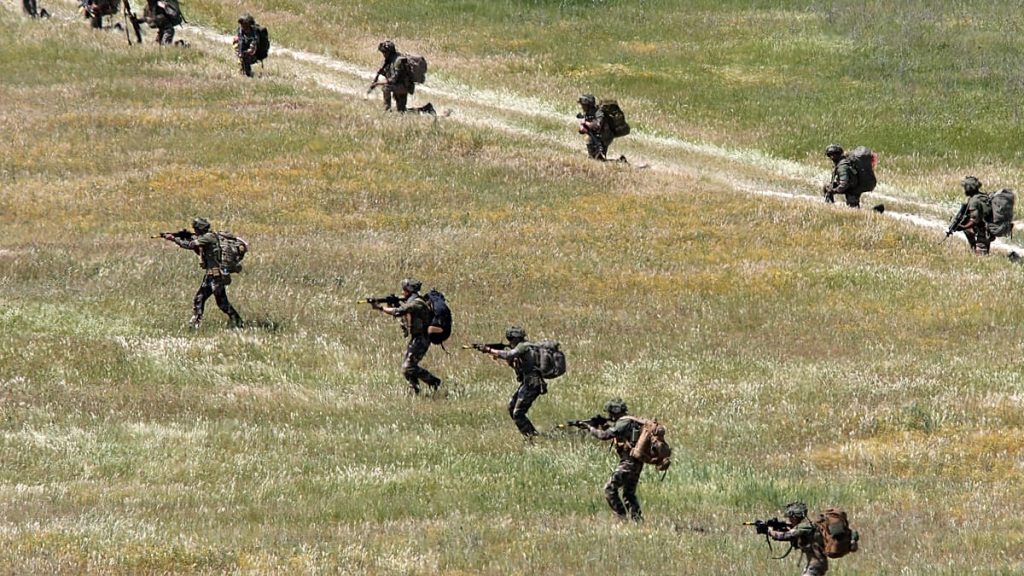 إصابة 4 جنود إيطاليين خلال تدريب لـ”الناتو” في لاتفيا