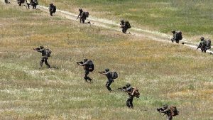 إصابة 4 جنود إيطاليين خلال تدريب لـ”الناتو” في لاتفيا