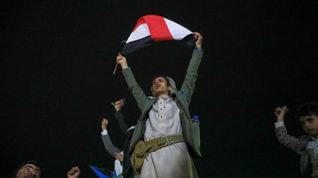 اجتماع “سريّ” بين واشنطن والحوثيين في مسقط.. و”تعهّد” بشأن السفن الأميركية والإسرائيلية