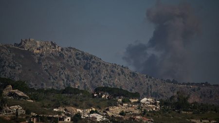 غارات ونسف منازل.. تصعيد إسرائيلي متواصل في جنوب لبنان ومسيّرات تحلّق فوق بيروت