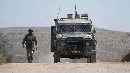 عاجل. – إسرائيل تُعلن السيطرة العملياتية على تلة “علي الطاهر”.. نتنياهو: لم تعد تشكل تهديداً