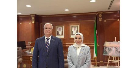 وزيرة الشؤون تبحث مع مستشار مفوضية اللاجئين لدى دول الخليج تعزيز التعاون الإنساني