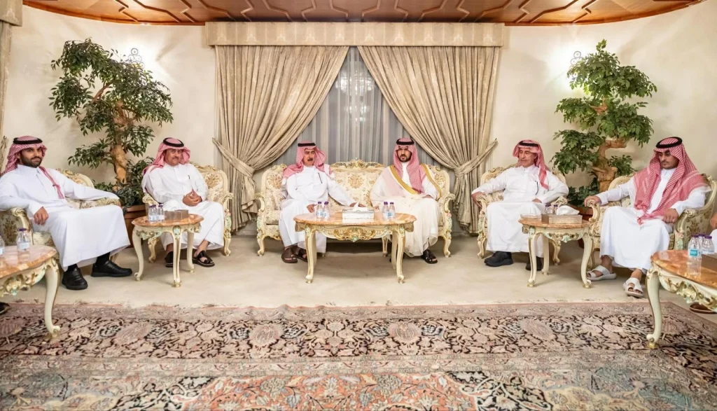 نائب أمير الشرقية يعزي آل مبارك في وفاة فيصل – أخبار السعودية