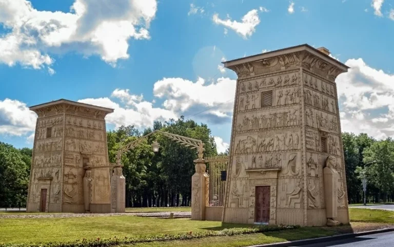 حين سحرت مصر الروس.. كيف وصلت بوابة فرعونية إلى بطرسبورغ؟ – أخبار السعودية