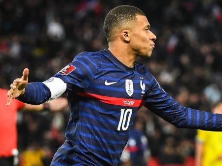 غياب كيليان مبابي عن تمارين منتخب فرنسا يثير القلق