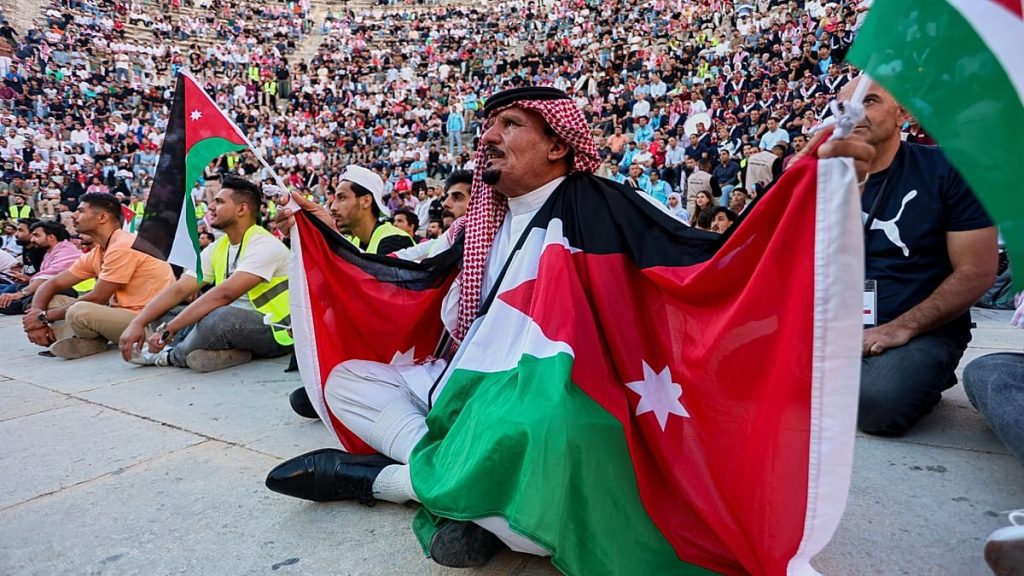 لربط ميناء العقبة بمناطق التعدين.. إطلاق أضخم مشروع سكة حديد أردني إماراتي