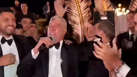 أحمد شوبير يكرر إفيه عادل إمام في زفاف نجله.. ورامي إمام يشاركه