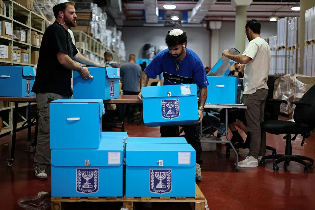 انتخابات الكنيست الإسرائيلي: منافسة نتنياهو وآيزنكوت