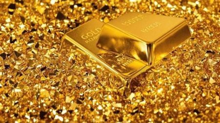 تراجع أسعار الذهب في المعاملات الفورية مع ترقب الأسواق لبيانات التضخم