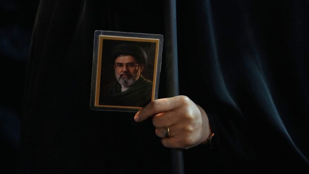 وفد أمريكي يستعد لزيارة الدوحة.. وخامنئي يشدد على رد “فوري ودون قيود جغرافية” على التهديدات