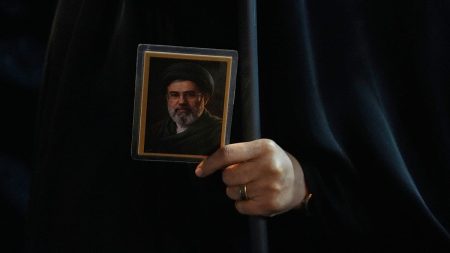 وفد أمريكي يستعد لزيارة الدوحة.. وخامنئي يشدد على رد “فوري ودون قيود جغرافية” على التهديدات